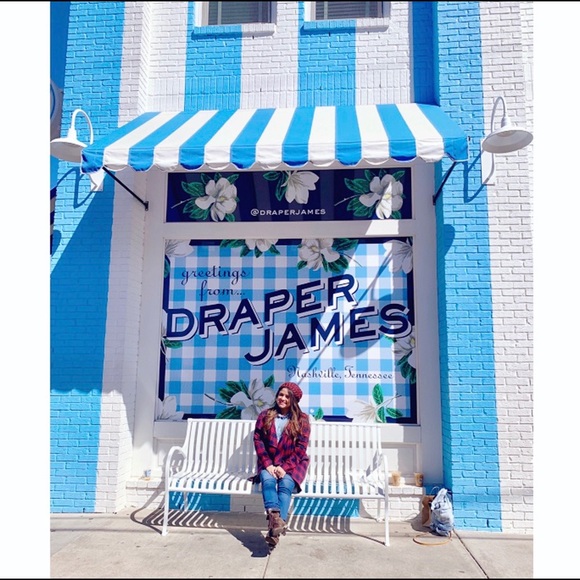 Meet your Posher, iLe - Picture 7 of 8